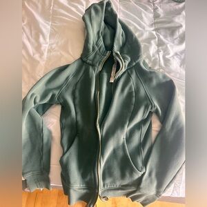 Lululonn zip hoodie no stains barley worn